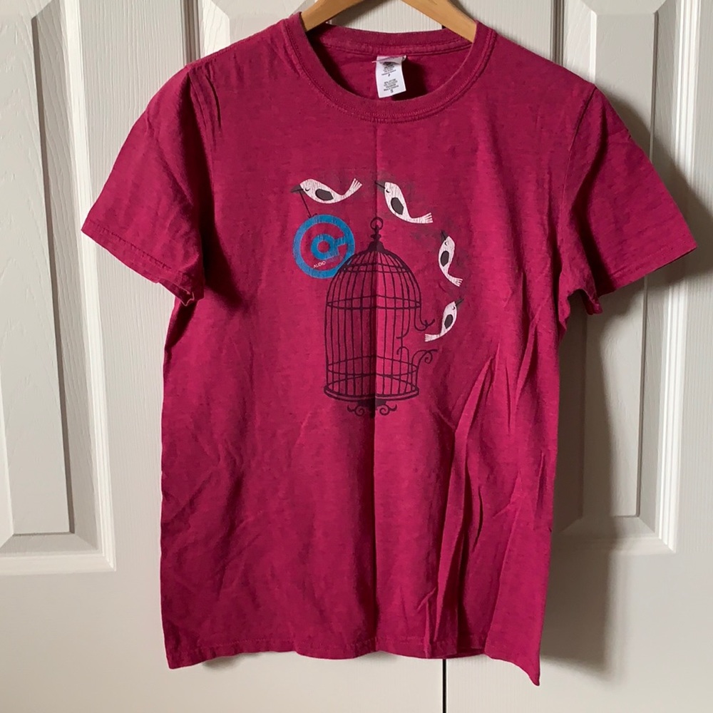 Pink Birdie T shirt sz Small